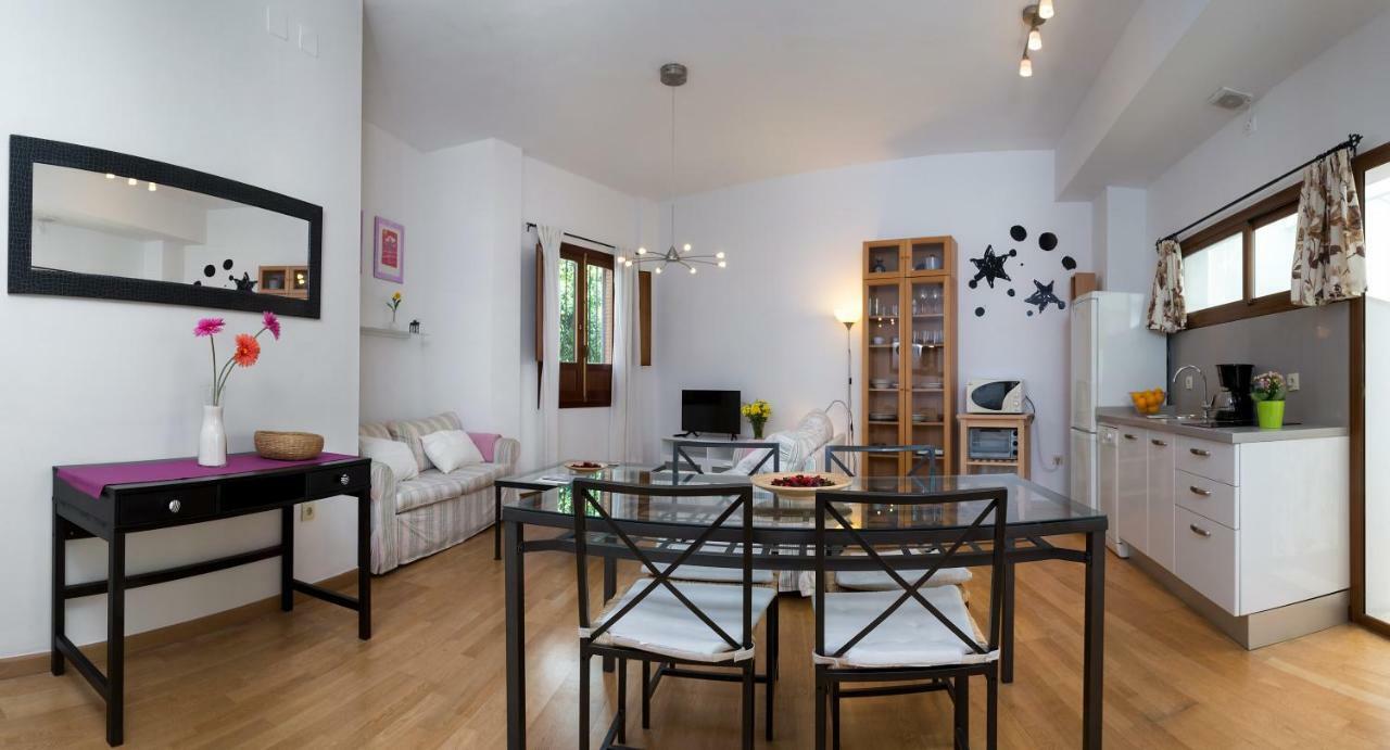 Descubrehome Postigo Inner Patio Sevilla Eksteriør billede