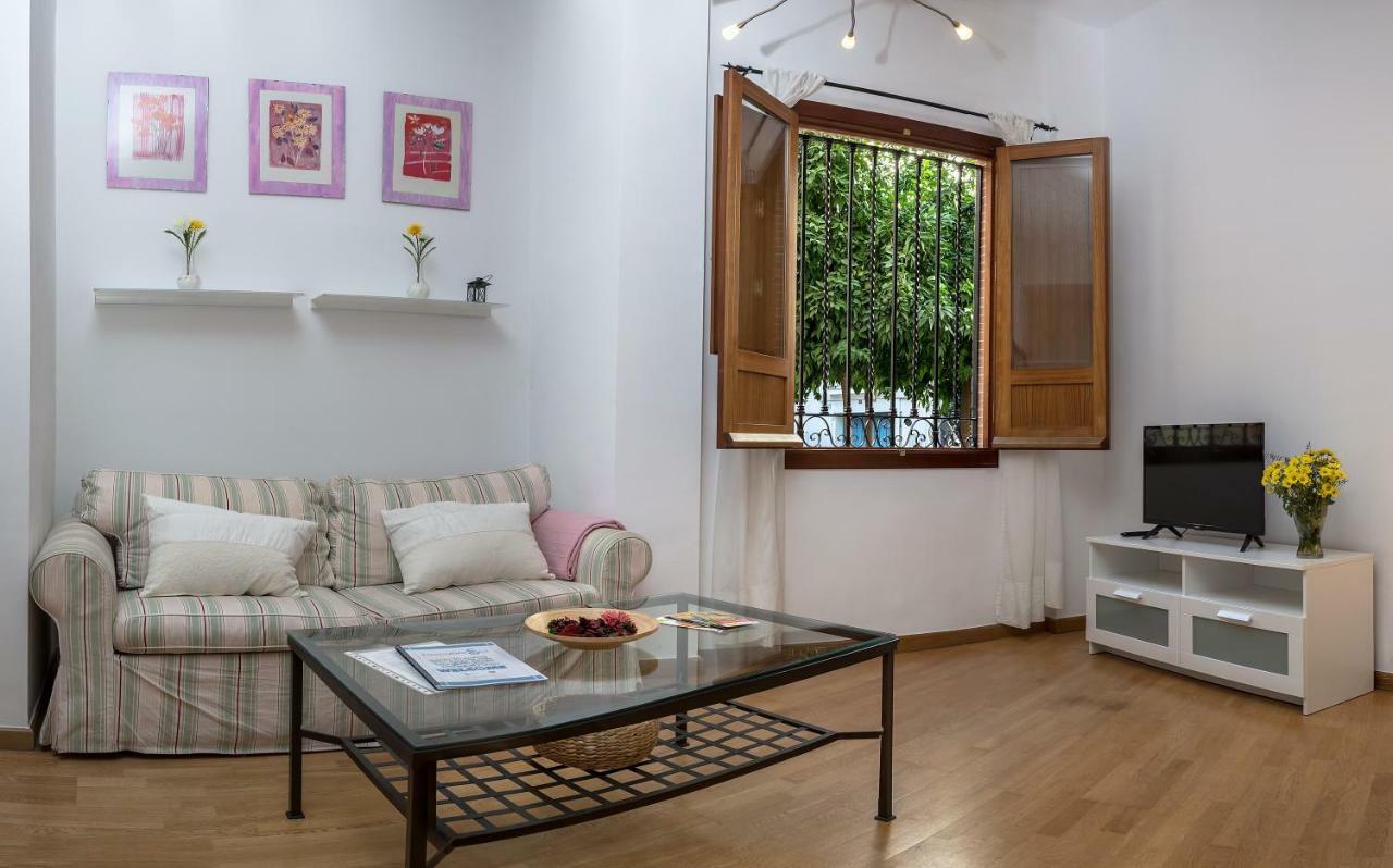 Descubrehome Postigo Inner Patio Sevilla Eksteriør billede